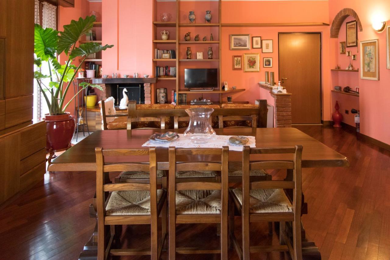 A Casa Di Anna, Elegant Flat In Cremonaアパートメント エクステリア 写真