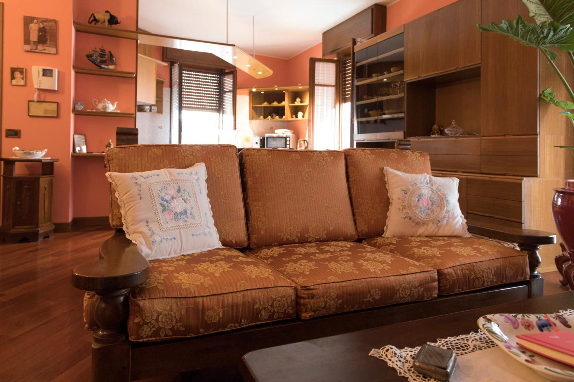 A Casa Di Anna, Elegant Flat In Cremonaアパートメント エクステリア 写真